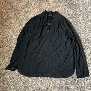 Universal Standard sleeve v-neck top.